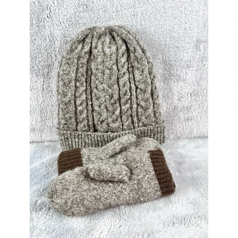 Barnes & Noble REINDEER Fleece Lined Children's  Hat And Mittens Set One Size